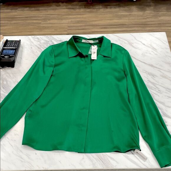 Alice + Olivia | Green silk button up blouse - Picture 1 of 6